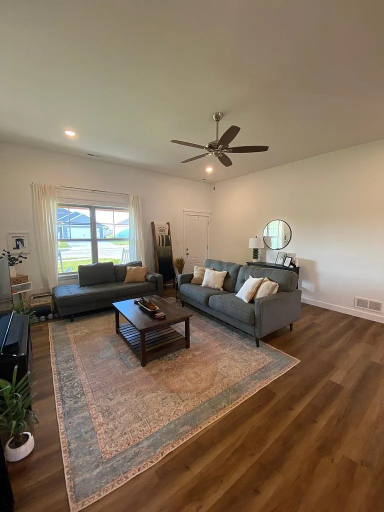 3420 San Marco Dr — Photo 3