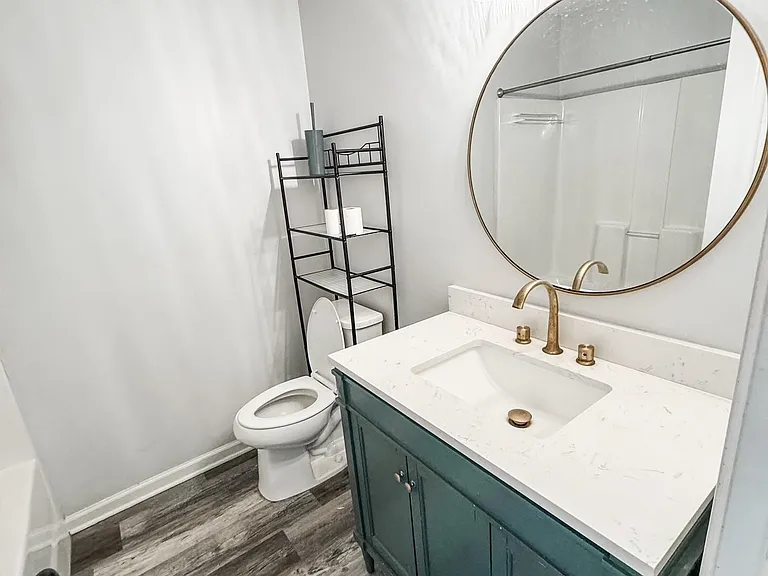1645 Sawmill Creek Ln — Photo 10
