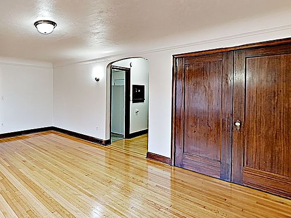 4th image of 801 Martin Luther King Jr Way APT 3