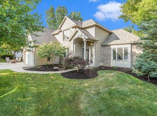 2030 Meadow Valley Ct NW, Grand Rapids, MI
