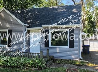 7002 SW 15th St, Des Moines, IA 50315