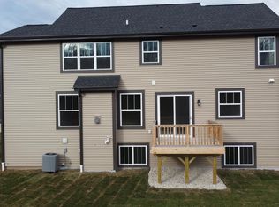 1036 Waterstone Ct, Pewaukee, WI 53072