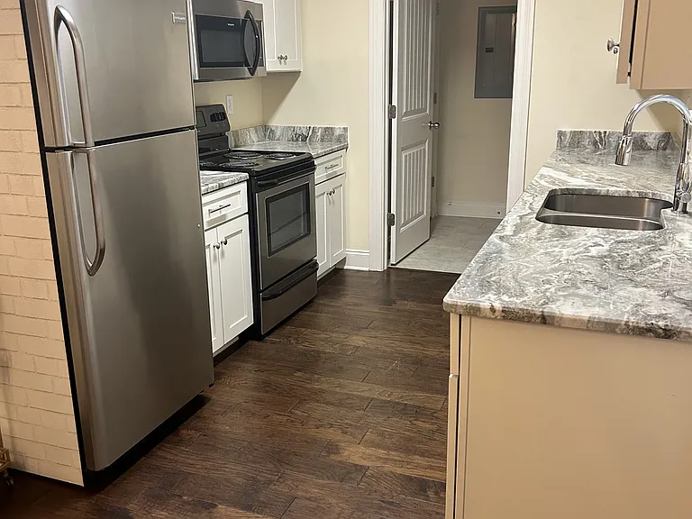 446 Walker Cir #1 — Photo 4