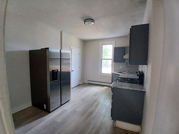 4th image of 477 2nd St