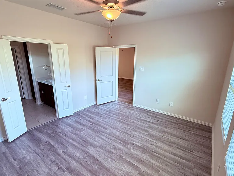500 Weller Rd — Photo 8