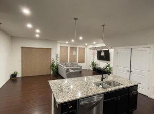 525 Watercress Dr, Aurora, IL 60504