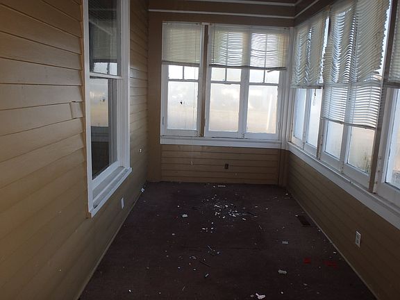 2nd image of 1414 SE 1st St