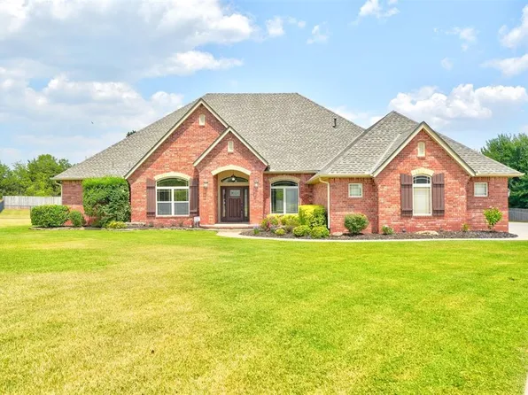 146 Christopher Cir, Choctaw, OK 73020