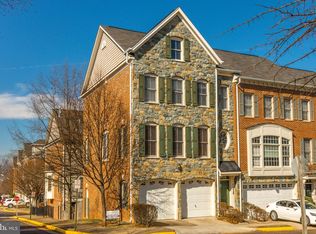 11426 Log Ridge Dr, Fairfax, VA 22030