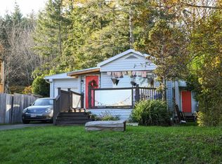 5557 Horne St, Union Bay, BC V0R