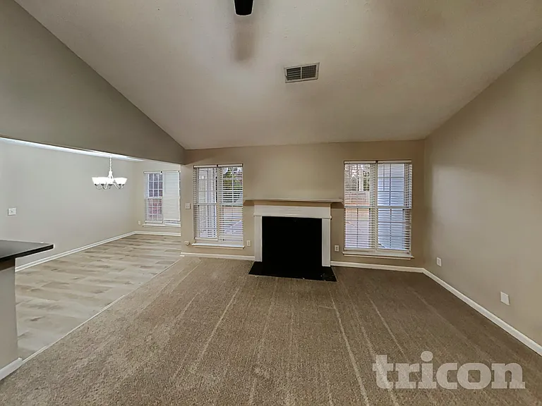 94 Oakview Dr — Photo 4