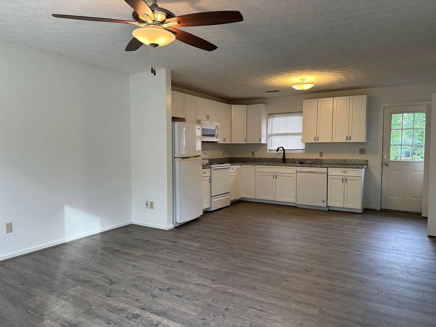 917 Giles Rd | 3 Bed 2 Bath | Newly remodeled | — Photo 3