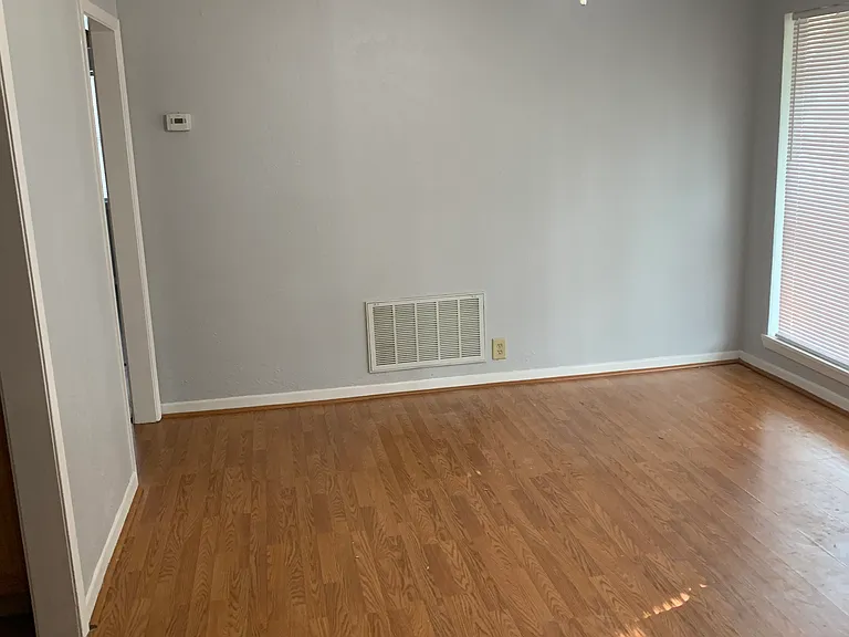 609 S Fannin St — Photo 9