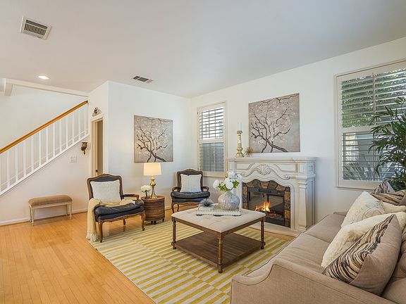 3rd image of 934 Mouton Cir