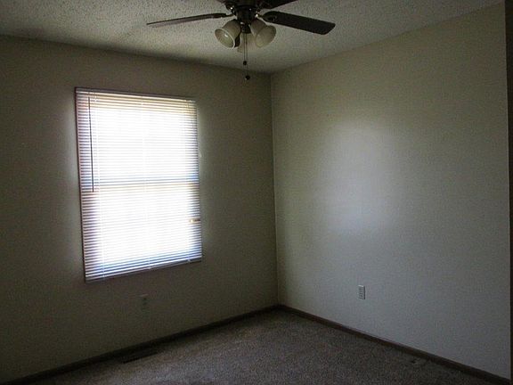 4th image of 2513 Candle Crest Cir