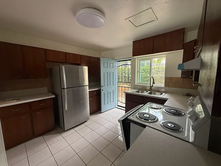 900 Ala Nanala St #A — Photo 3