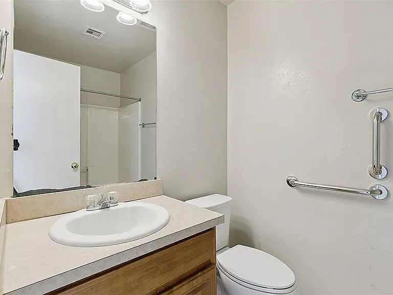 602-604 Welston Cir #1 — Photo 16