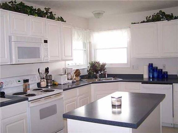 4th image of 614 Village Mill Dr