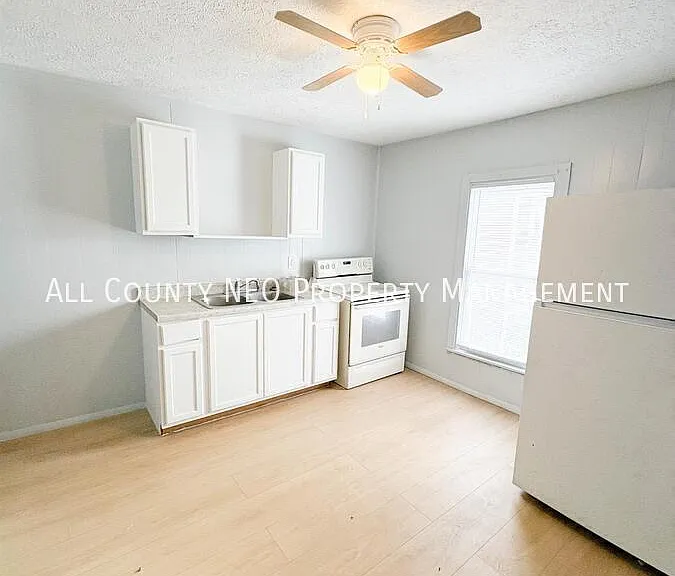911 Fulton Rd NW #2 — Photo 2