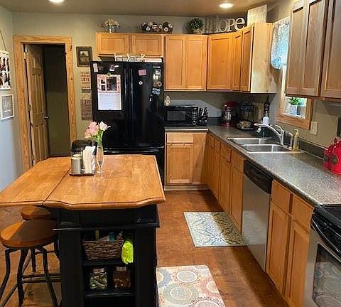 5th image of 17300 Sandy Hill Ln