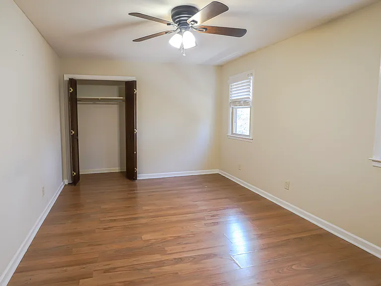 809 Houndslake Dr — Photo 31