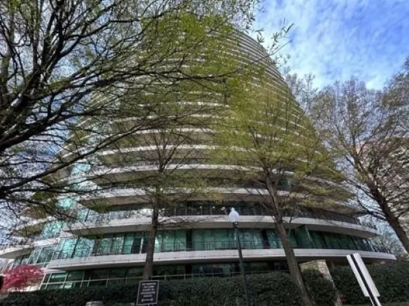 700 Park Regency Pl NE, Atlanta, GA 30326
