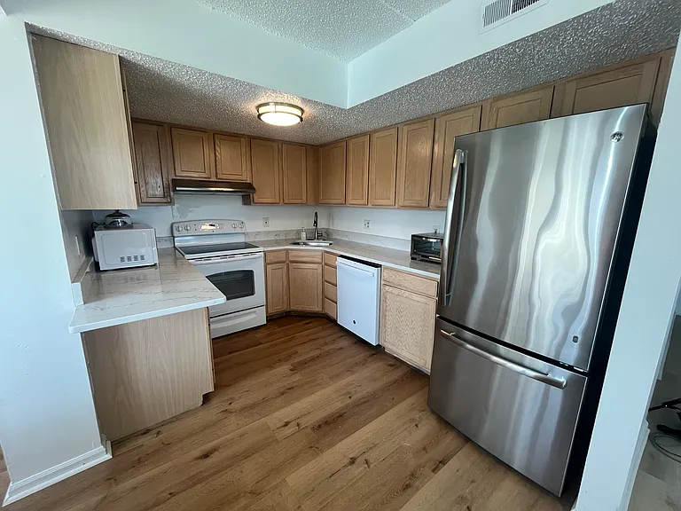 4600 W Brigantine Ave #305 — Photo 5