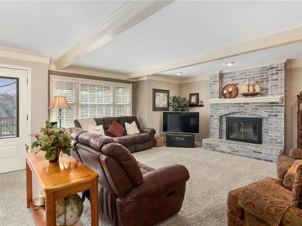 13635 W 75th Pl, Lenexa, KS 66216