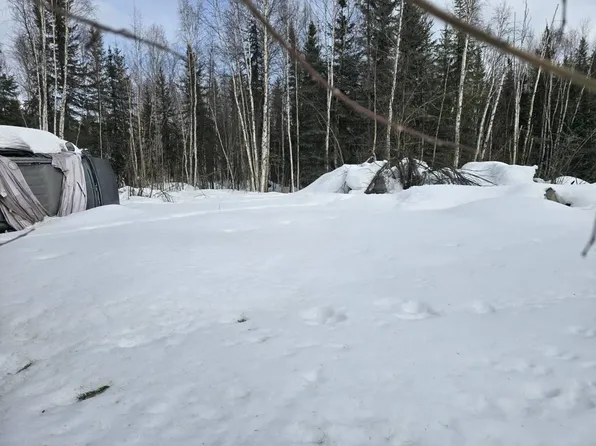 1642 Woll Rd, North Pole, AK 99705