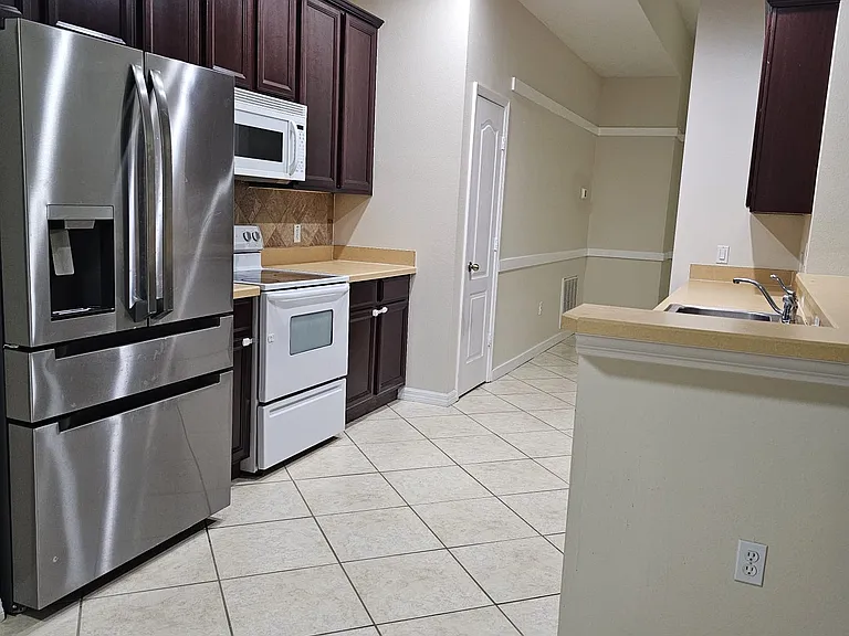 3805 Blue Dasher Dr — Photo 7