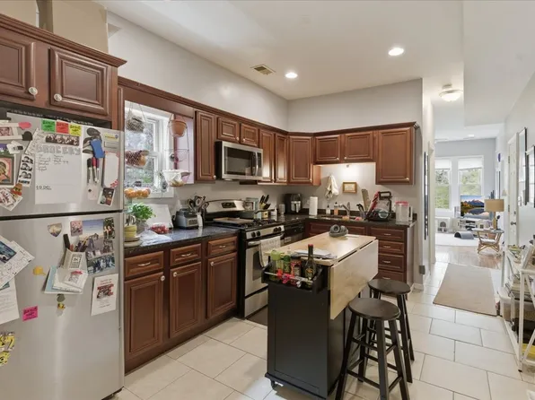 3726 N Ashland Ave #3, Chicago, IL 60613