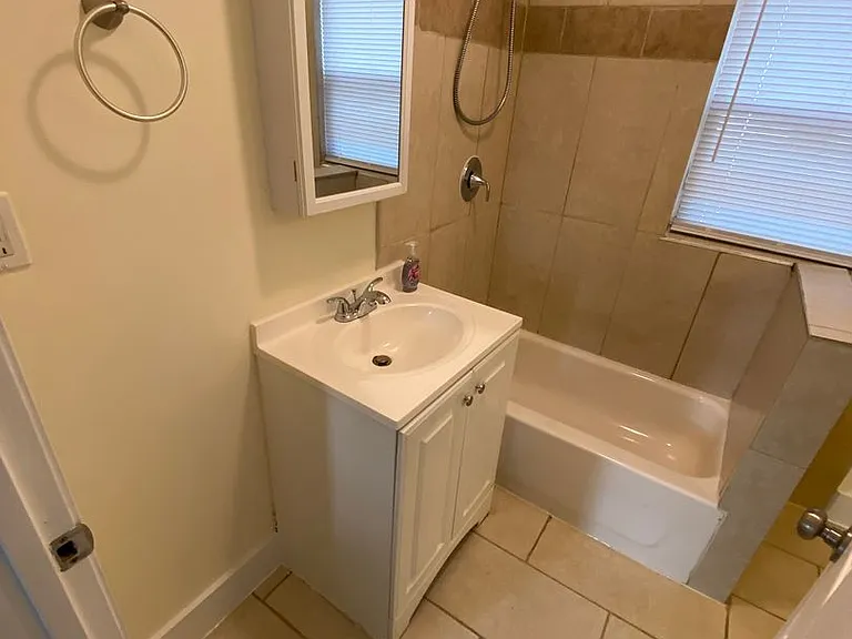64-Grove-St (20 Forest St) — Photo 10