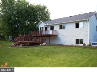 5715 Flint Trl, Wyoming, MN 55092