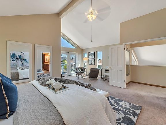 5th image of 268 Clareview Ct