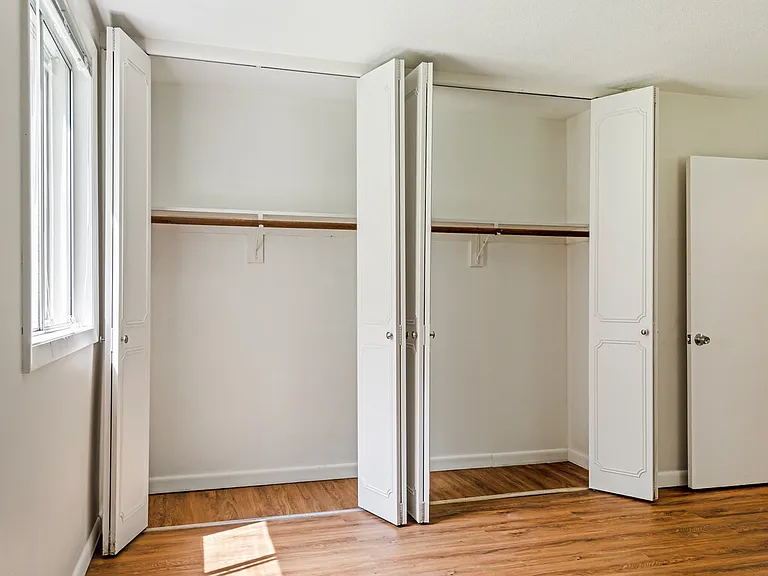 121 Bailey St #D31 — Photo 11