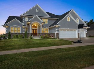 201 Sand Trap Cir, Tipton, IA 52772