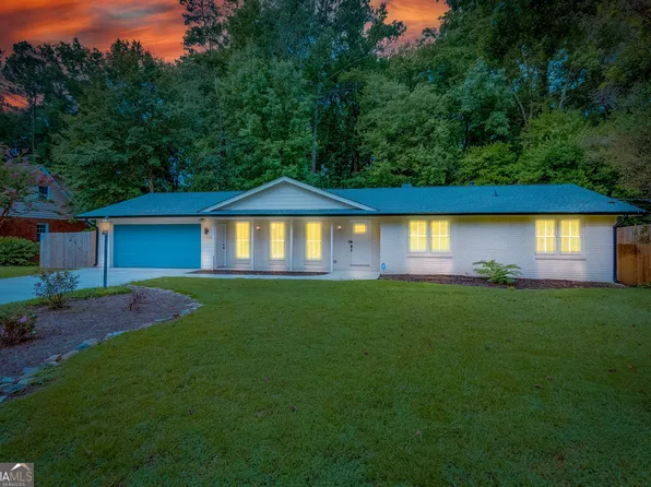 1148 Seven Springs Cir, Marietta, GA 30068