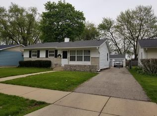 813 Foran Ln, Aurora, IL 60506