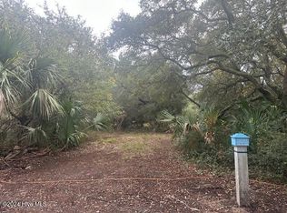 16 Captain Charlies Ct, Southport, NC 28461