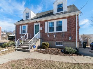 64 Woodlawn Rd, New London, CT 06320