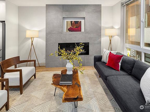 3rd image of 1118 Broadway E #B