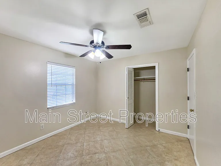 4547 Marseille Dr — Photo 14