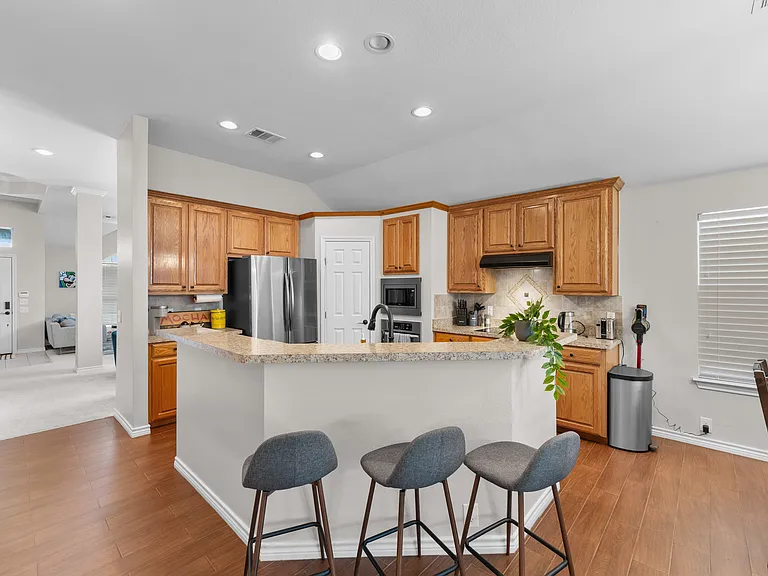 11350 Balcones Dr — Photo 84