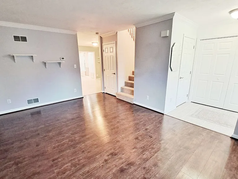 417 Debbi Ct — Photo 6