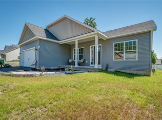 16 McClennan Dr, Manlius, NY 13066