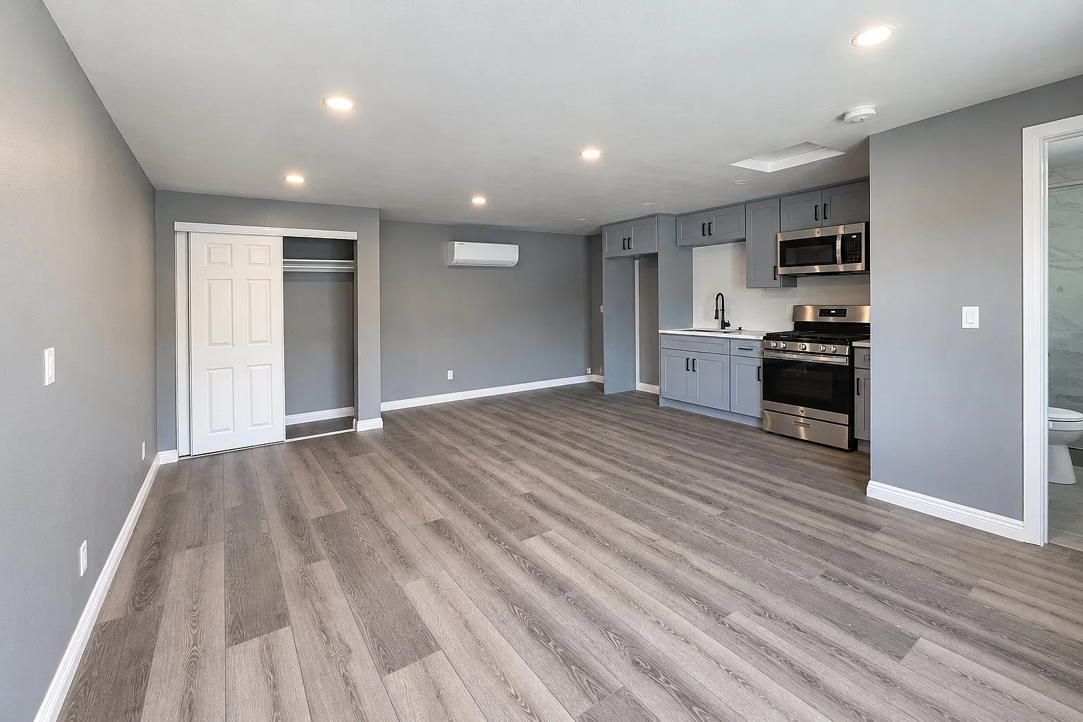 Studio, 430 sqft, $2,000 — Photo 3