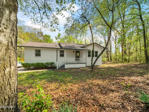 9510 Daybreak Dr, Knoxville, TN 37931