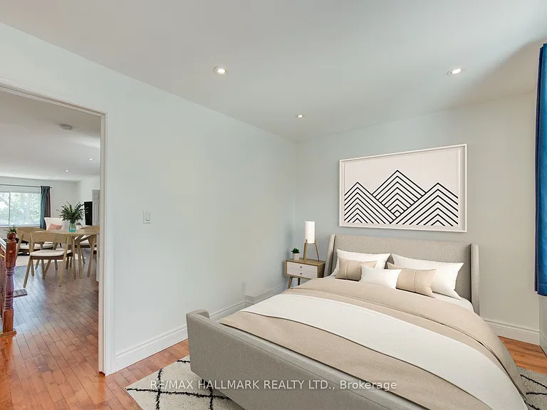 2066 Gerrard St E #UPPER — Photo 9