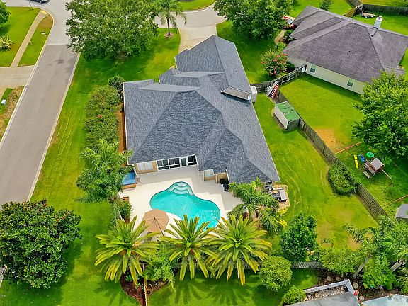 3rd image of 509 Ashton Ln