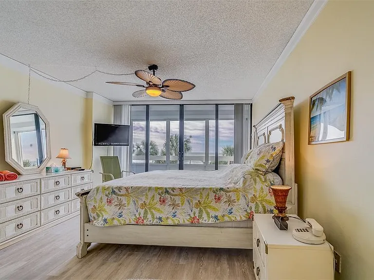 17900 Gulf Blvd #2E — Photo 6